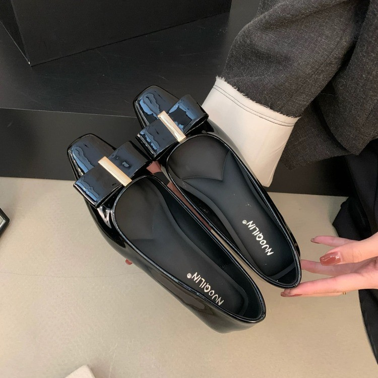 Vierkante teen, strik, lage en - Leatherwork In French recensie en prijs